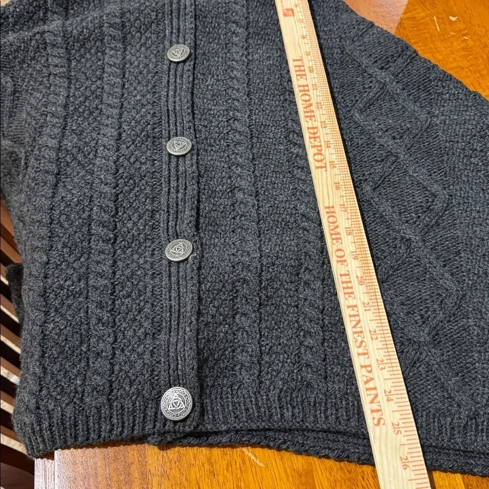 SAOL NWT Aran Poncho 100% Merino Wool with Buttons V-Neck Shawl Gray L/XL